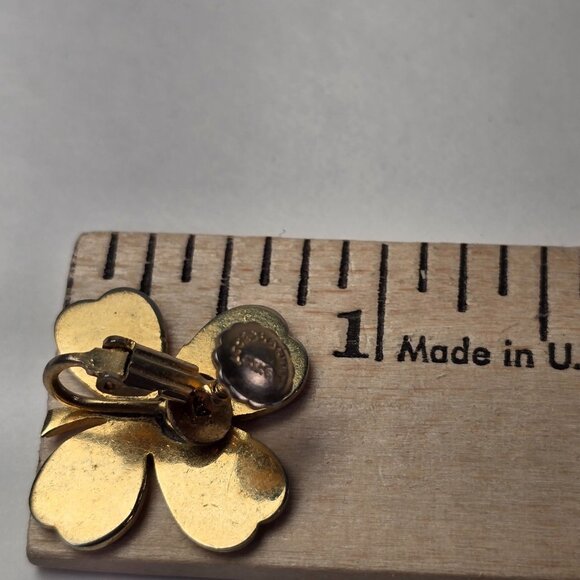 Vintage Accessocraft NYC Gold Tone Clover Shamrock Screwback Earring Single - Picture 8 of 9